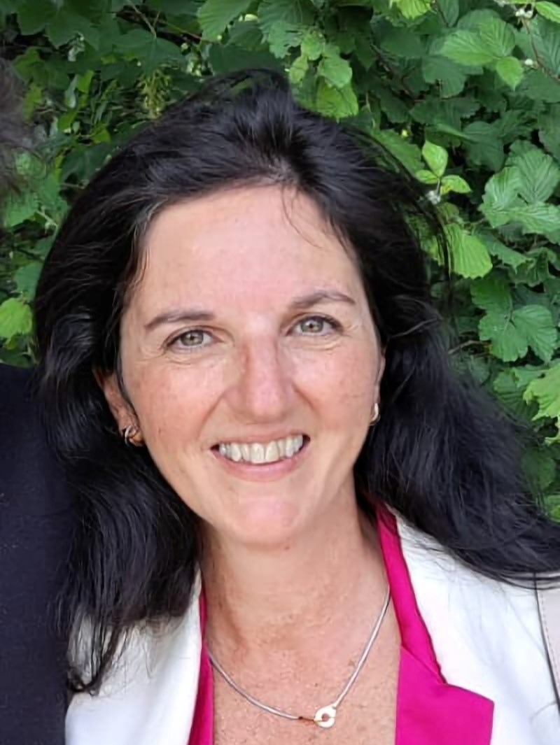Laure%20Politis%20-%20Copie.jpg